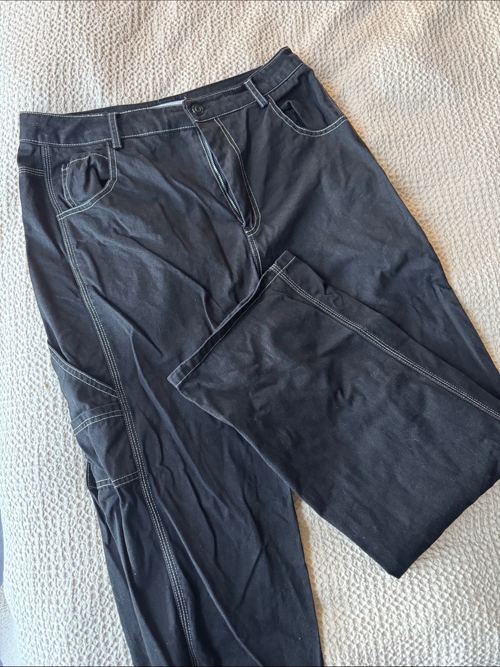 Elodie Black Cargo Stitch-Detail Pants
